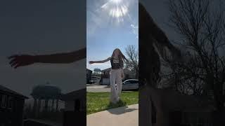 Hit it to the beat. #shorts #fyp #viral #trending #influencer #contentcreator #dancer #smile