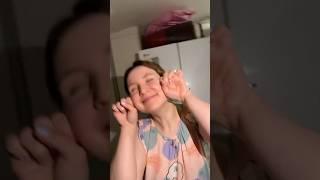 Kechasi soat 12da men Karis qaynonam bilan  instagram: _nara_r_