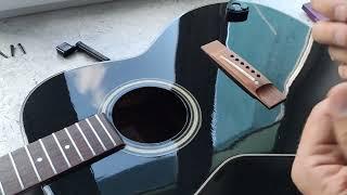 How to choose strings for an acoustic guitar