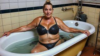 Natural Old Woman over 60 - Older Women Shine in Plus-Size Swimsuit Fashion Show