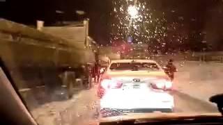 Коллапс в снегопад. Все стоят.