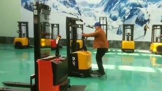 EverLIFT---Electric Stacker with EPS compared with other brand