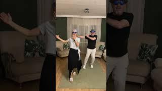 Ays Met Intoxicating Dance