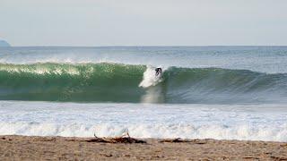 Surfers Find Rare PUMPING Shorebreak