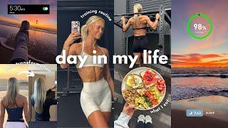 *realistic* day in my life | 5am routine, what I eat, training, hair growth, content creation tips