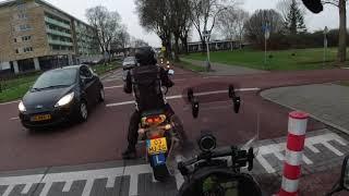 Motorrijden op de weg zonder juiste voertuigbeheersing, zo ziet dat er uit!