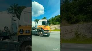 Hardworking truckers.. #truck #trucks #truckdriver #trucklife #trucking #trucker #lori #malaysia