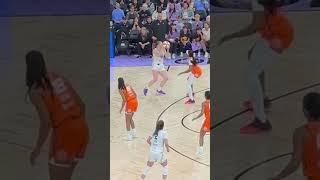 Bree Hall’s first WNBA bucket #goldenstatevalkyries