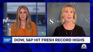 The S&P 500 can reach 6,000 by year-end, says Sanctuary Wealth's Mary Ann Bartels