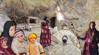 Khadija's concern about losing his work tools and a passerby visits the hut and helps Khadija