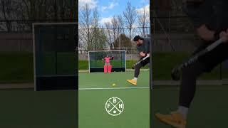 no Friday nutmeg video yesterday, here's a Saturday nutmeg #hockey #osakaworld #nutmeg #fieldhockey