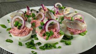 Закуска на святковий стіл. Фаршировані яйця/Appetizer for the festive table. Stuffed eggs