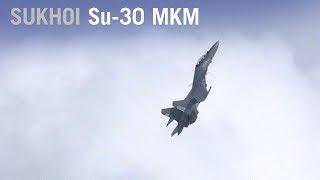 Sukhoi Su-30 MKM Fighter Shows Off Thrust Vectoring Maneuvers Over Singapore – AINtv