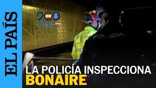 DANA ESPAÑA | La Policía Nacional inspecciona el garaje del centro comercial Bonaire | EL PAÍS