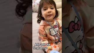 Tingkahnya bikin ketawa #lucu #ketawa #bayi #bule #cantik #chloe #asmirandah #pintar #hellokitty