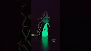 Glow in the Ghost in the bottle keychain #halloween  #uvresinjewelry #uvresincraft