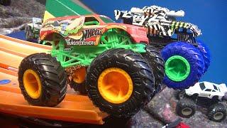 Hot Wheels Monster Trucks Challenge\Corrida de Monster trucks\Carrera de Monster trucks