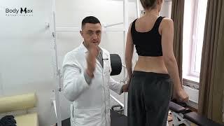 Зажимает шею, затылок. Звон в ушах, легкая шаткость. Головные боли