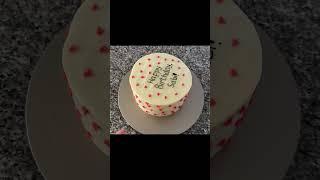 Милый торт на день рождения #торт #тортнаденьрождения #декор торта
