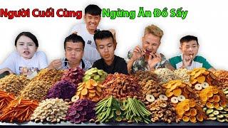 Hưng Troll | Thử Thách Người Cuối Cùng Ngừng Ăn Đồ Sấy Thắng Nhận 5 Triệu