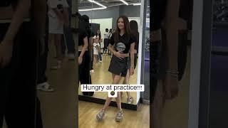 Cute Girl How Sweet NewJeans Asian Dance Moms #shorts #teens #viral #twerk #howsweet #newjeans