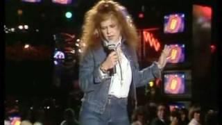 Kirsty MacColl - There's a guy works down the chip shop, swears he's Elvis 1981