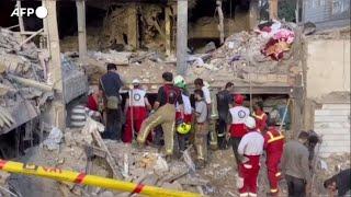 Iran, Teheran sotto i raid israeliani: macerie e colonne di fumo