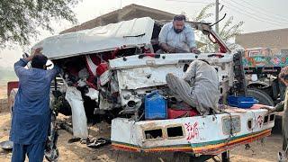 Watch Expert Mechanics Repair Truck Cabin After Devastating Accident || Pakistan Trucks”