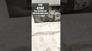 (Almost) All Bags Are Made out of  Paper | LEGO 42167 | LEGO Technic Mack LR Electric Garbage Truck