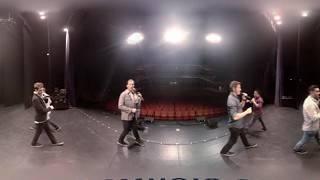 Straight No Chaser - Up on the Housetop [360 Live Video]