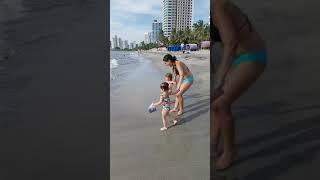 Playa salguero con Hassi y Mamá