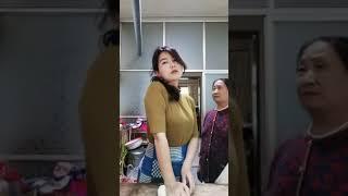 骚气十足少妇揉面感觉上来了，婆婆都管不了，#厨娘 #婆媳 #诱惑