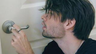 I FORGOT HOW TO USE A DOOR | IamCyr