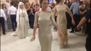 Осетинский танец жениха и невесты. Ирон чындзыхсав. Ossetian dance