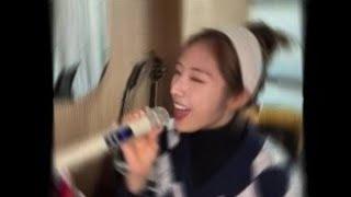 haseul of loona effortlessly hitting a 3-octave high note from iu "good day"