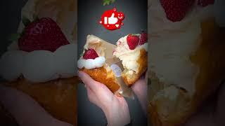 Strawberry puff pastry pie OSAKA #osaka #osakafood #osakacafe