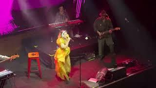 07. Кис кис кис – Монеточка (Live @ifperformance06  09.06.2024)