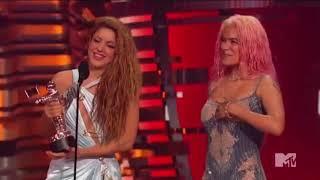 #KarolG gana su primer premio #VMA junto Shakira con TQG como Mejor Colaboración 