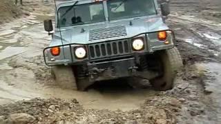 Hummer H1 offroading