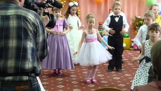 Танец Хулахуп