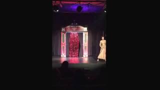 Raven Rose Burlesque-Don't you feel my leg