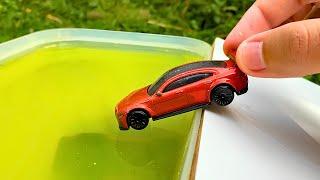 Lot of cars falling into water - Model Cars