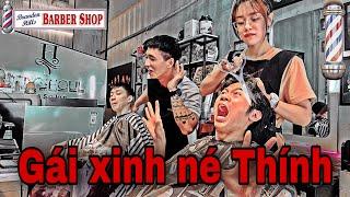 HÀI : GÁI XINH NÉ THÍNH ( CƯỜI VỠ MỒM ) #Shorts