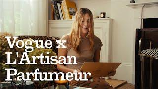 La routine de journaling matinal de Camille Charrière s’accompagne de l’Artisan Parfumeur