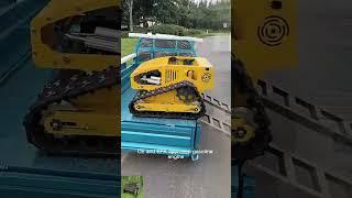 remote operated track slasher mower made by Vigorun Tech,Vigorun remote control tracked mowing robot