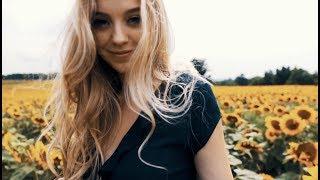 Ashley // SUNFLOWER FIELDS // Cinematic Portrait Video