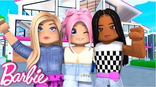 Building My Barbie Dreamhouse in Roblox - Titi Games