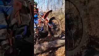 Словил поджопник  #прохват #endurolifemedia #kews # enduro