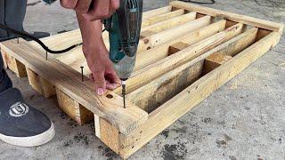 Must See Pallet Wood Projects - Extremely Creative Outdoor Shelf Design from Wooden Pallets