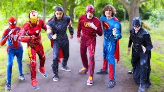 Ultimate Superhero Race!